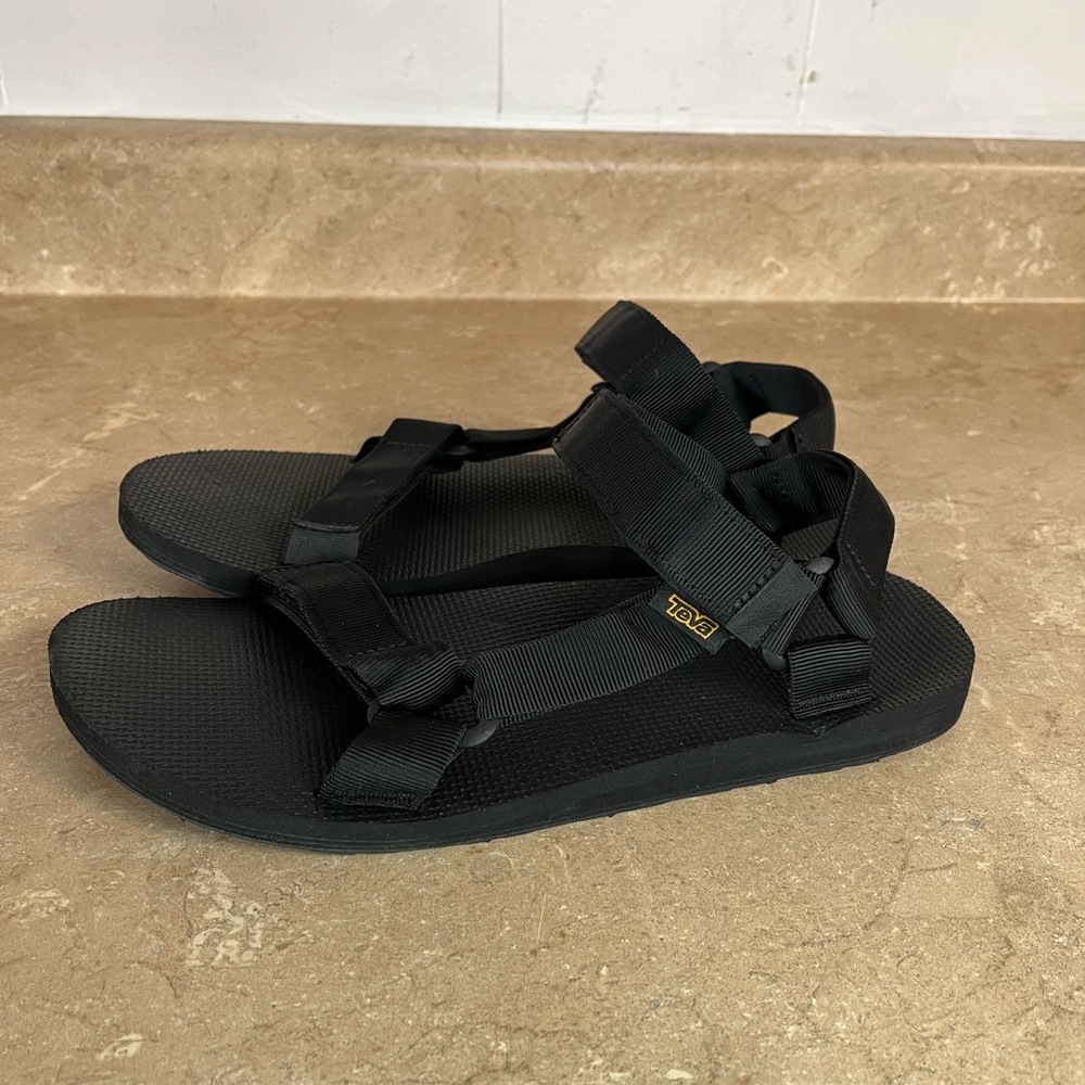 Men Teva Strapped Sandals